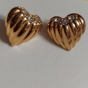 Joan River's Vintage Textured Gold Tone Ribbed
Pave' Heart Earrings